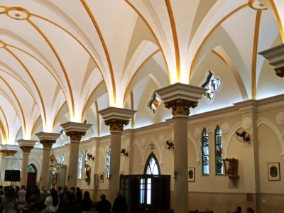 Quem não se casa na igreja pode comungar?